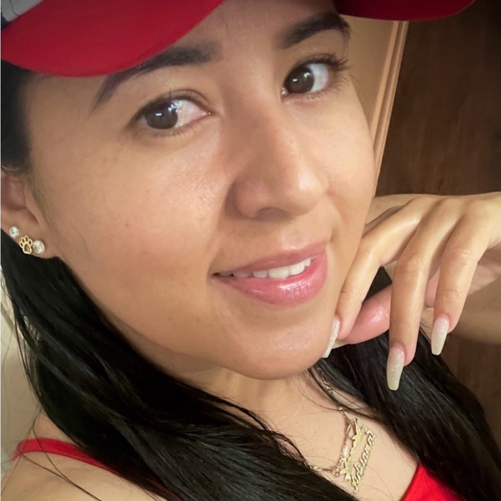 Meet your Posher, Adriana